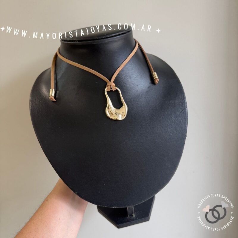 COLLAR BAÑADO EN ORO (BC0163)