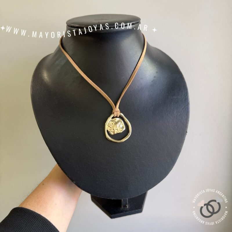 COLLAR BAÑADO EN ORO (BC0165)