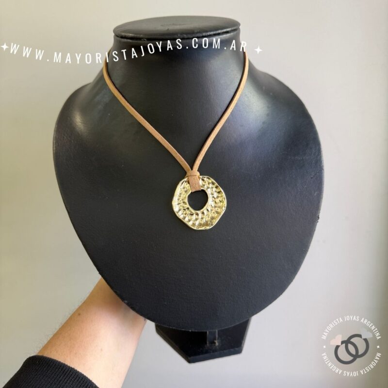 COLLAR BAÑADO EN ORO (BC0155)