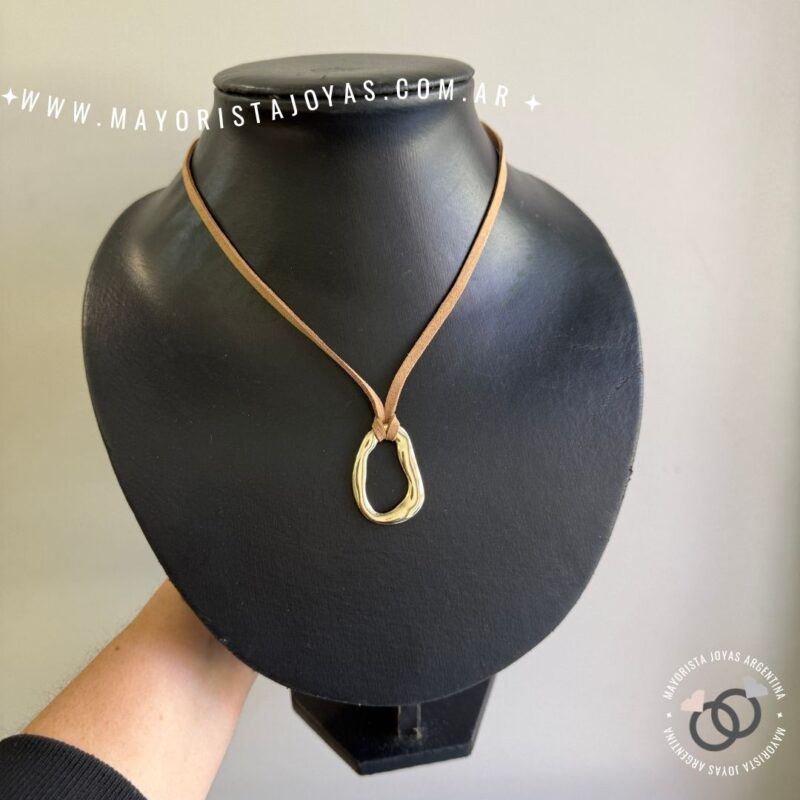 COLLAR BAÑADO EN ORO (BC0175)