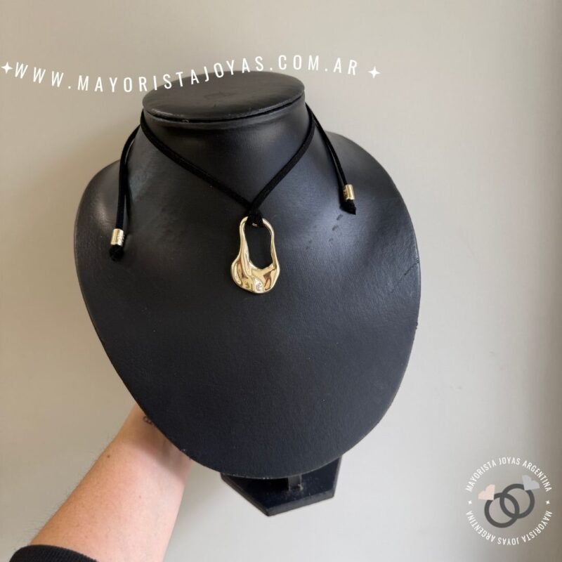 COLLAR BAÑADO EN ORO (BC0161)