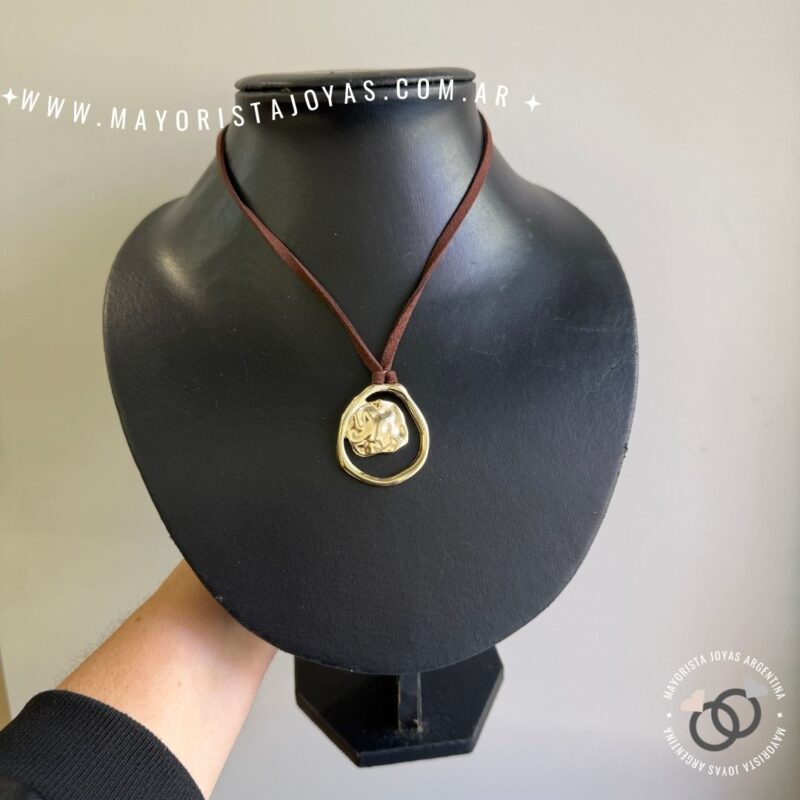 COLLAR BAÑADO EN ORO (BC0164)